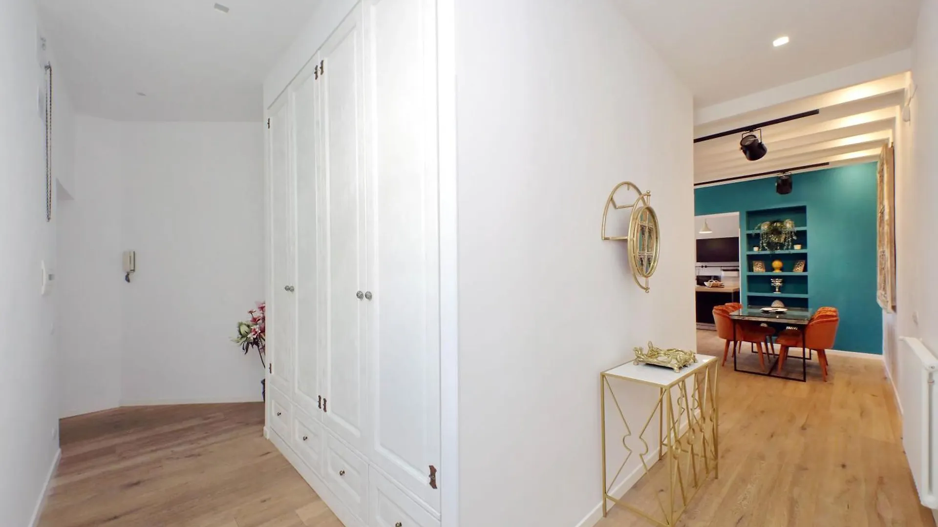 Amazing Penthouse In The Heart Of Rome Apartment