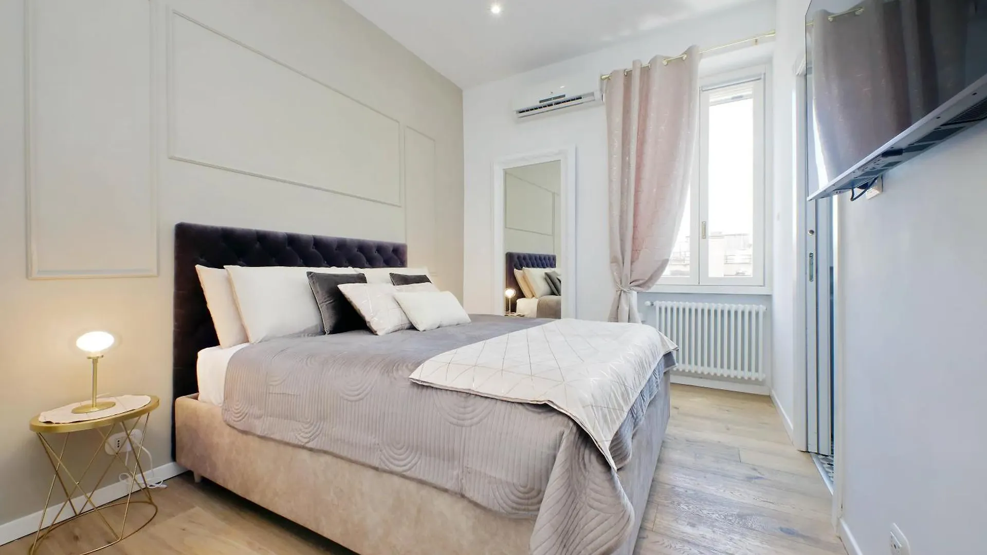 Amazing Penthouse In The Heart Of Rome Apartment